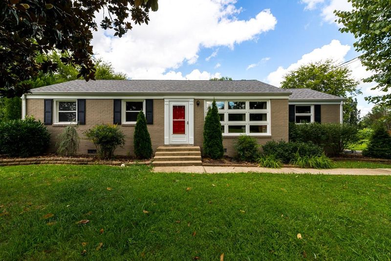 215 Ligon Dr, Lebanon, TN 37087
