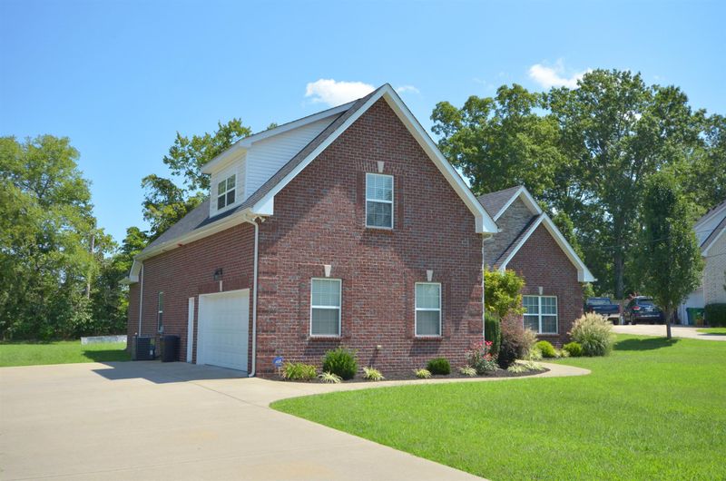 410 Fallacy Ct, Murfreesboro, TN 37129