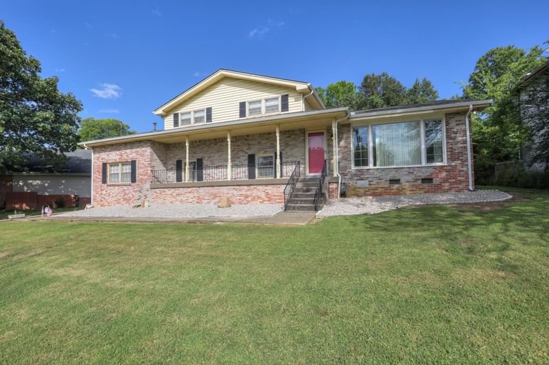 259 Sailboat Dr, Nashville, TN 37217