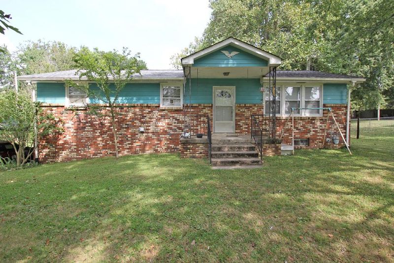 5752 Ozanne Rd, Springfield, TN 37172