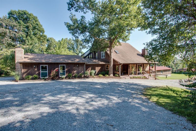 1740 Keyes Rd, Greenbrier, TN 37073