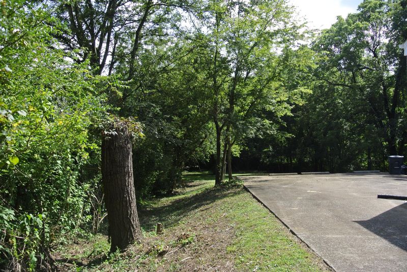 449 Coventry Dr, Nashville, TN 37211