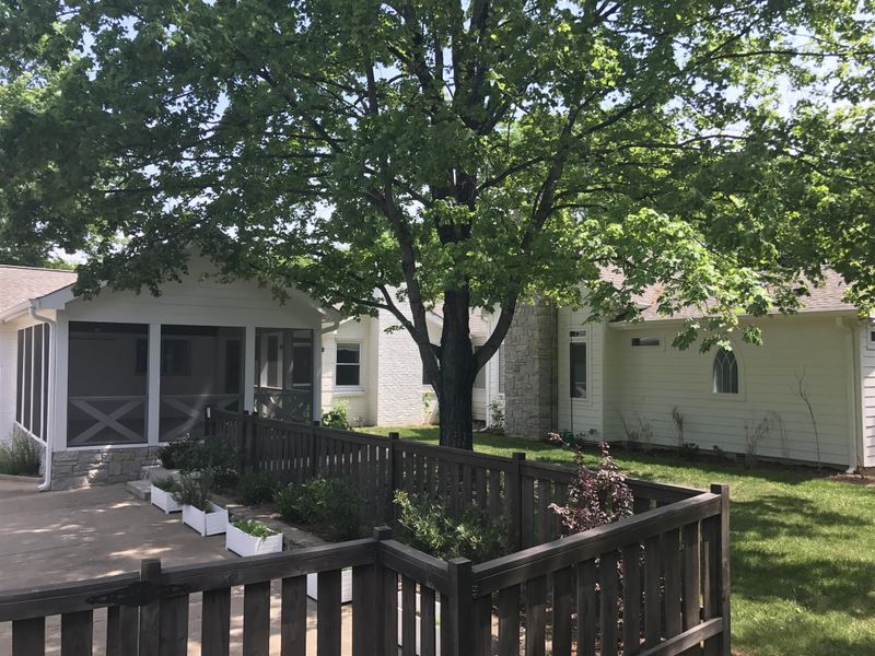 433 Ritchie Dr, Nashville, TN 37220