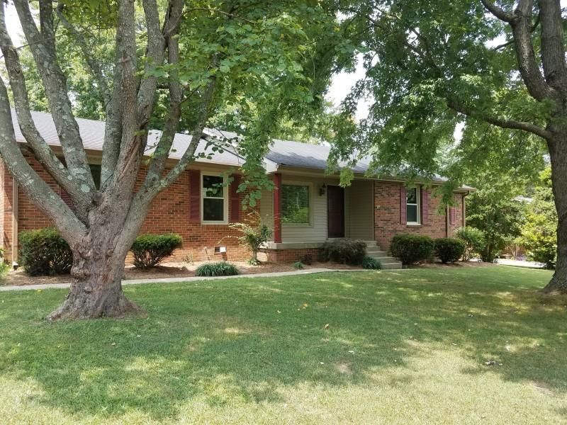 203 Lee Dr, Springfield, TN 37172