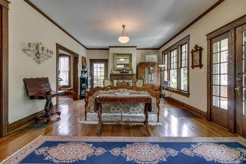 1018 W Main St, Franklin, TN 37064