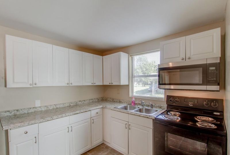 1003 Riviera Dr, Murfreesboro, TN 37130