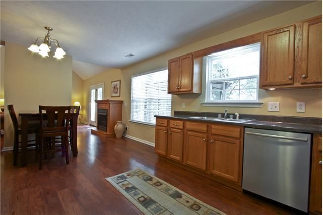 4244 Birch Dr, Murfreesboro, TN 37129