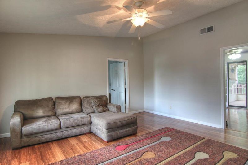 7013 Stroop Ln, Murfreesboro, TN 37129
