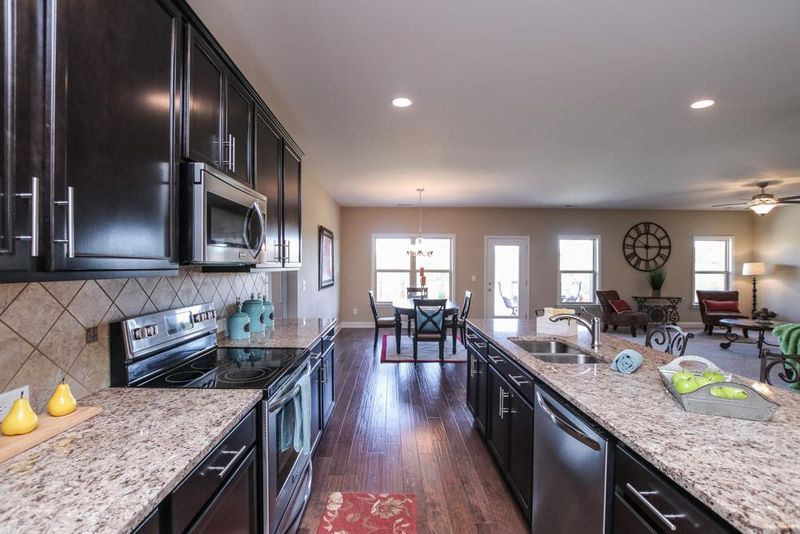 1014 Waterstone Dr, Lebanon, TN 37090