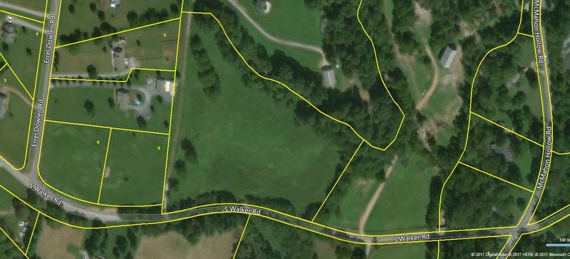 2 S Walker Rd, Pleasant View, TN 37146