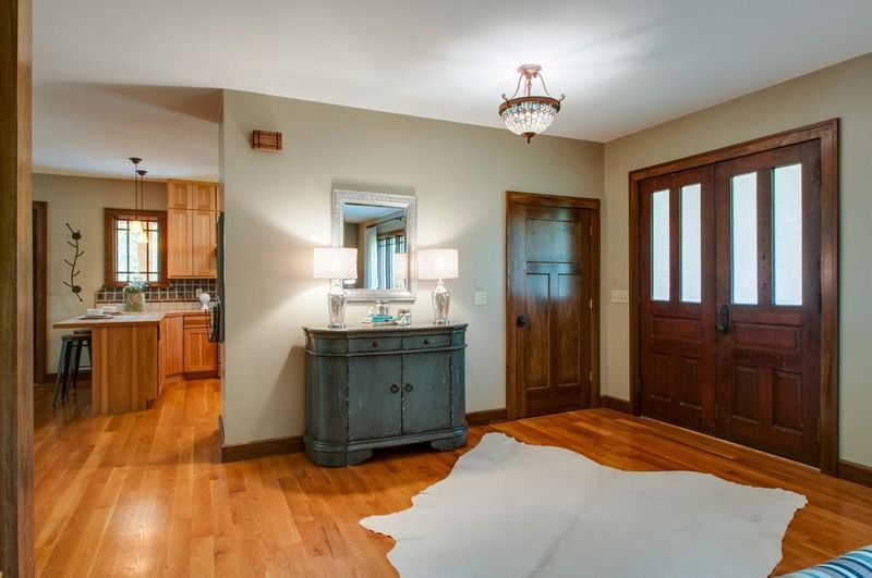 1133 Battery Ln, Nashville, TN 37220