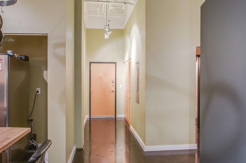 239 5th Ave N Apt 405, Nashville, TN 37219
