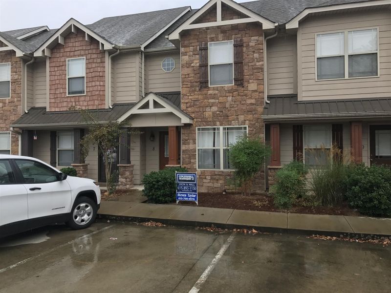 563 River Rock Blvd #B-8, Murfreesboro, TN 37128