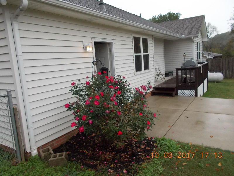 105 Lone Pine Dr, Lebanon, TN 37087
