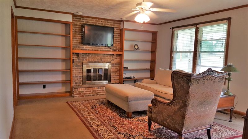 1010 Cragfront Est Rd, Gallatin, TN 37066