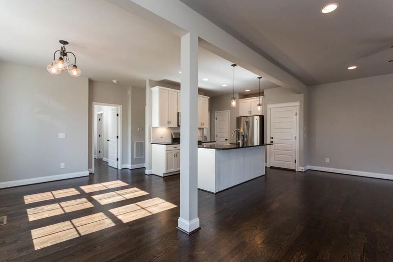 2740 Lakeland Dr, Nashville, TN 37214