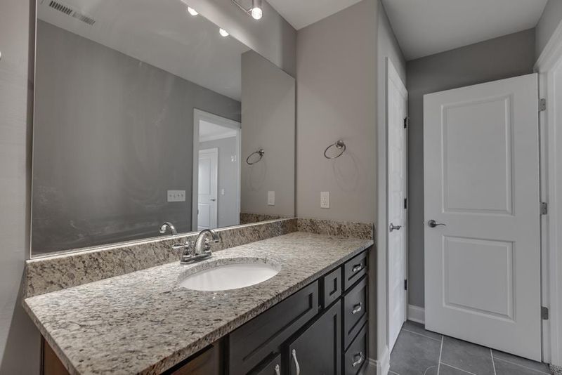 315 E Clark Blvd B #B, Murfreesboro, TN 37130