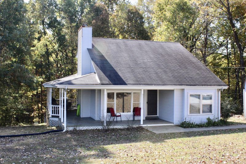 369 Joslin Branch Rd, White Bluff, TN 37187