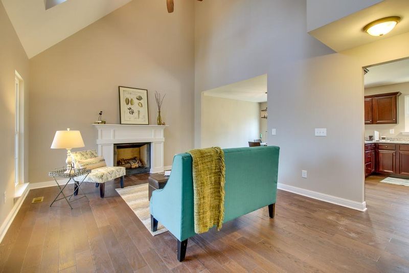 1260 Dawson Rd, White Bluff, TN 37187