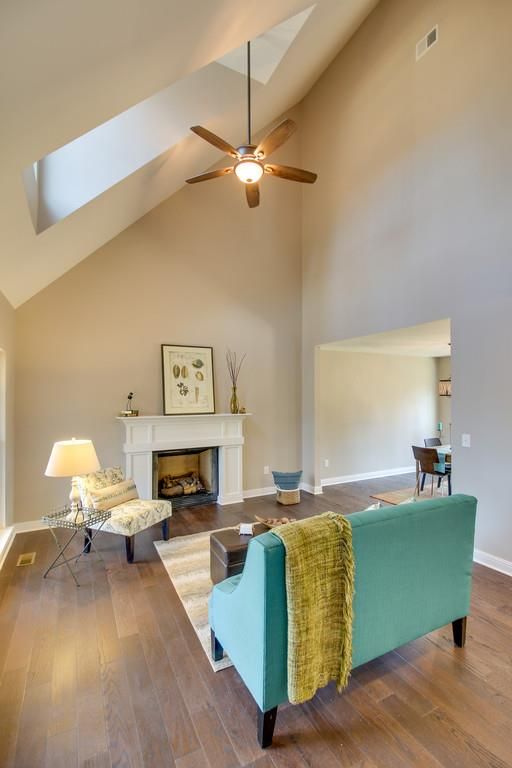 1260 Dawson Rd, White Bluff, TN 37187