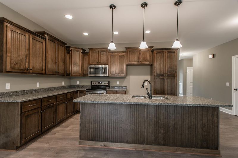 2174 Savage Creek Dr, Springfield, TN 37172