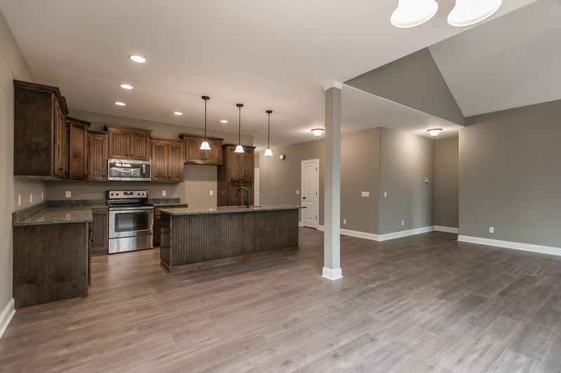 2174 Savage Creek Dr, Springfield, TN 37172