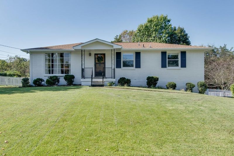 461 Westcrest Dr, Nashville, TN 37211