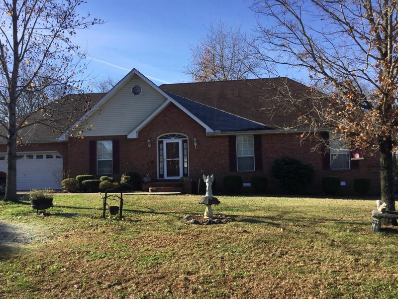 107 Hampton Pl, Gallatin, TN 37066