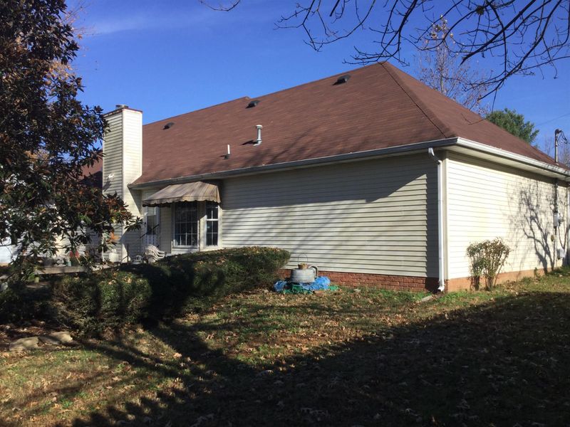 107 Hampton Pl, Gallatin, TN 37066