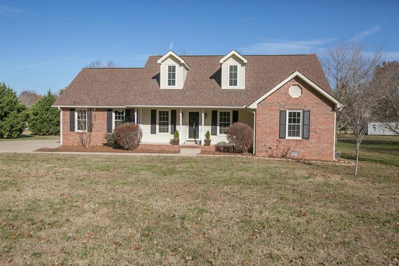 999 Everett Dr, Smyrna, TN 37167
