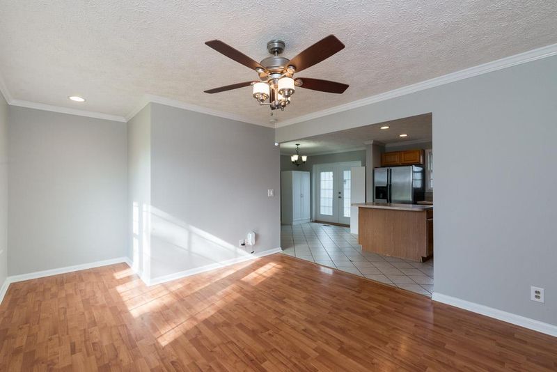 390 Coventry Dr, Nashville, TN 37211