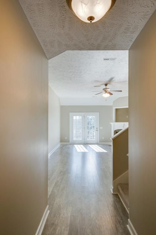 1125 Pinnacle Hills Dr, Murfreesboro, TN 37128