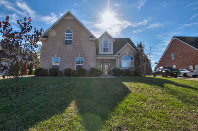 1315 Davy Crockett Dr, Murfreesboro, TN 37129