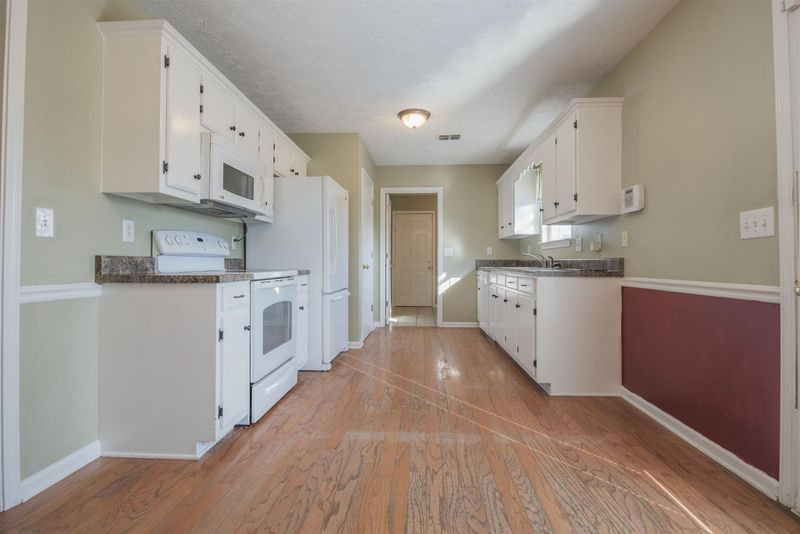 1505 Azure Way, Murfreesboro, TN 37128