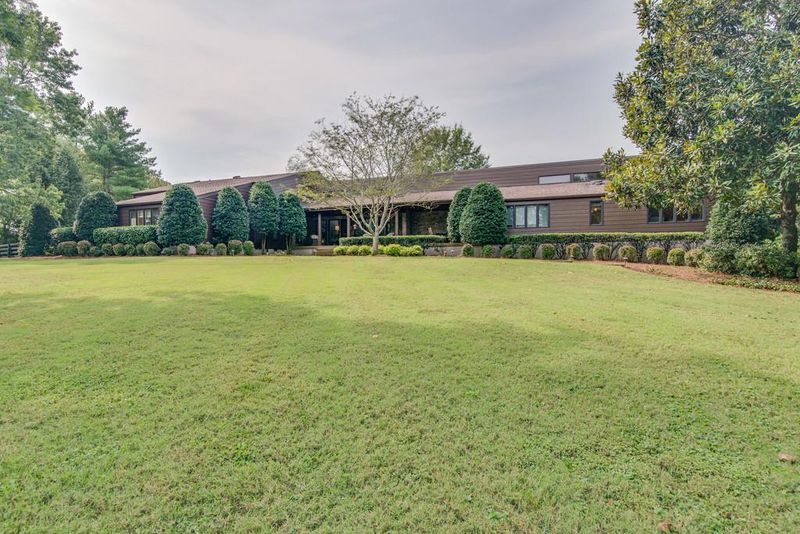 813 Sneed Rd W, Franklin, TN 37069