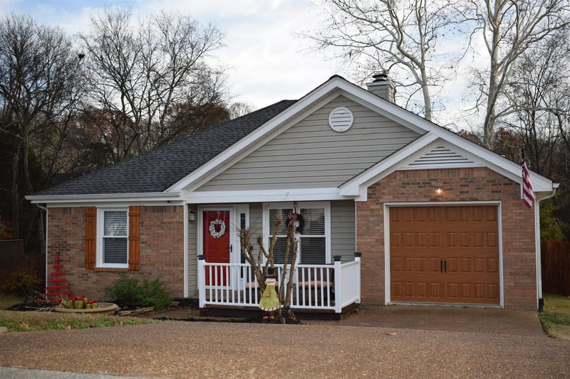 1911 Wax Wing Ct, Mount Juliet, TN 37122