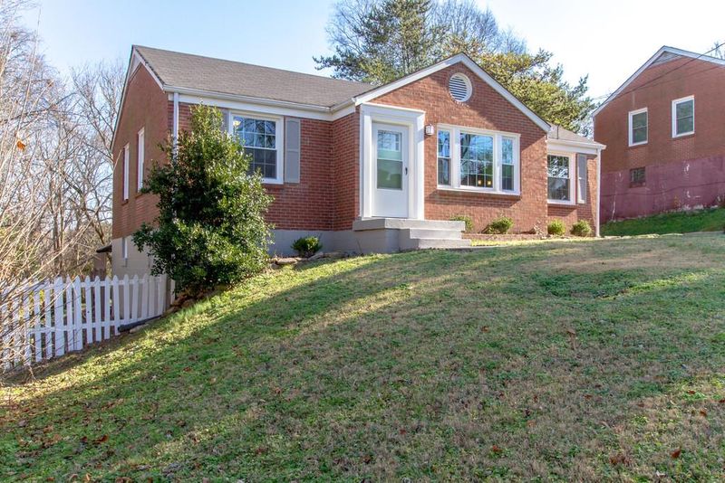 3606 Hewlett Ct, Nashville, TN 37211