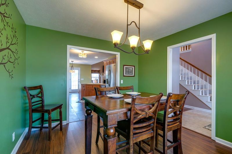 303 Aubrey Ct, Burns, TN 37029