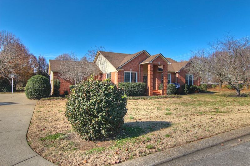 3239 Windsor Green Dr, Murfreesboro, TN 37129