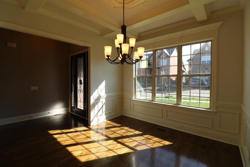 609 Southshore Pt, Mount Juliet, TN 37122