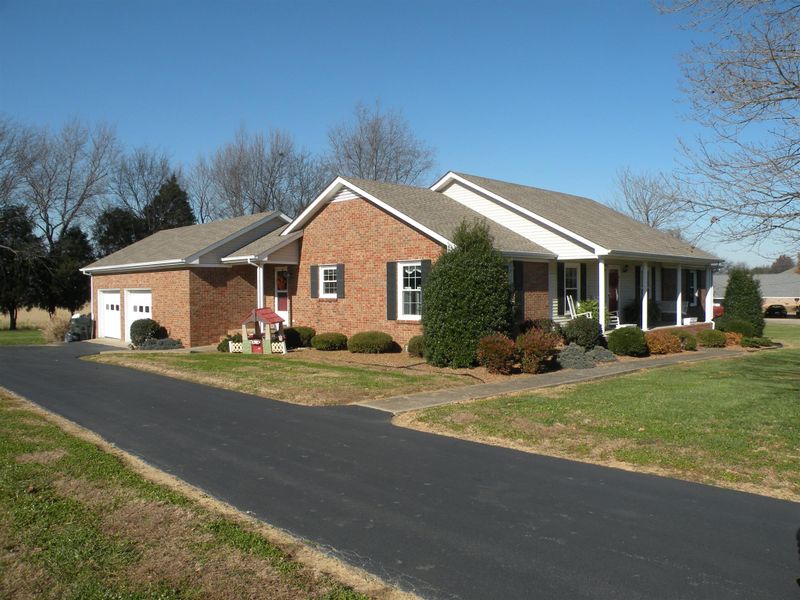 104 Rolling Meadows Ave, Portland, TN 37148