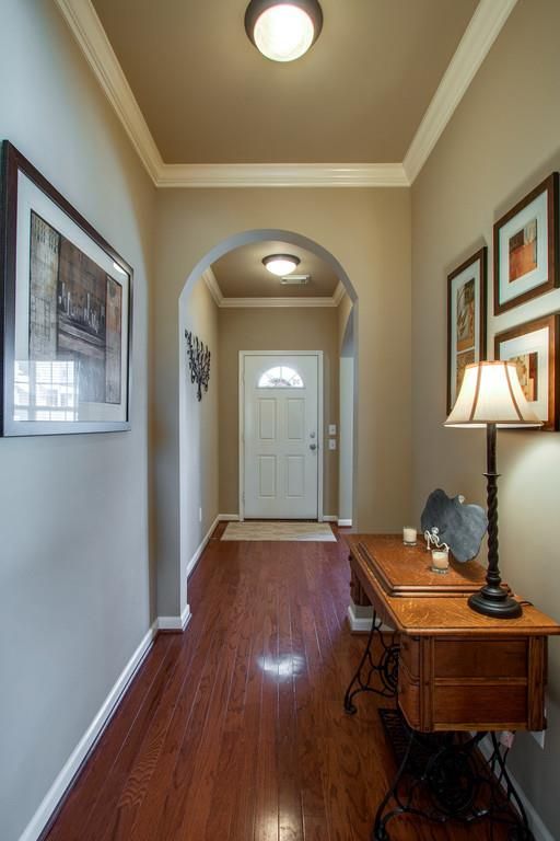 1625 Robindale Dr, Hermitage, TN 37076