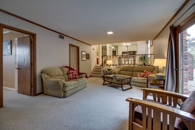 5134 Ashley Dr, Nashville, TN 37211