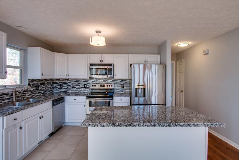 5409 Vanderbilt Rd, Old Hickory, TN 37138