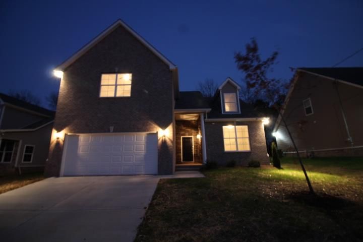 809 Pin Oak Dr, Antioch, TN 37013