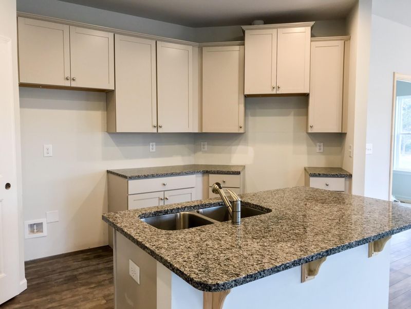 913 Carnation Dr, Spring Hill, TN 37174