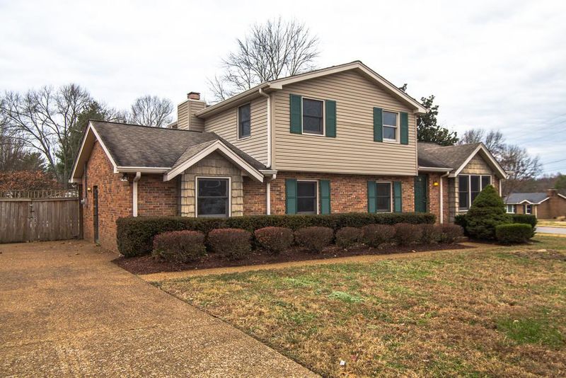 4397 Baton Rouge Dr, Hermitage, TN 37076