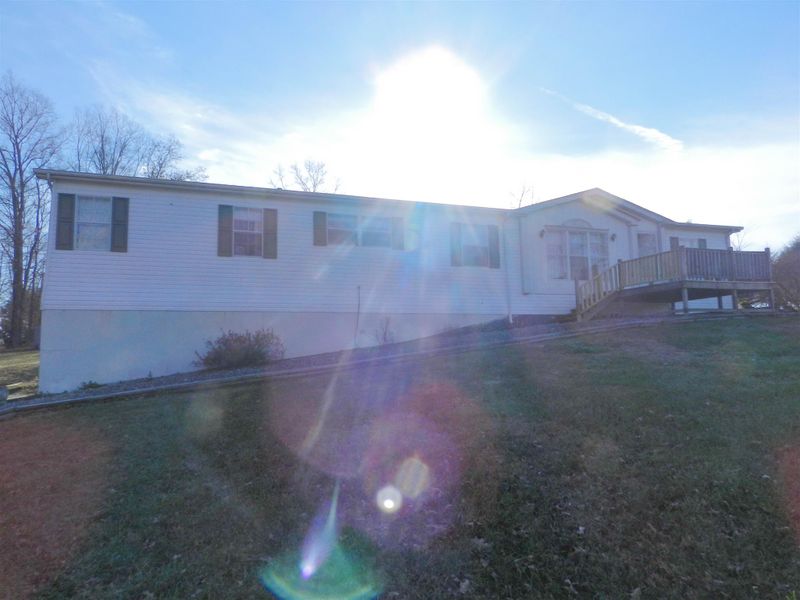 1086 Smiley Troutt Rd, Bethpage, TN 37022