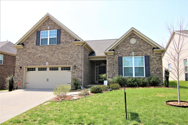 5012 Napoli Dr, Mount Juliet, TN 37122
