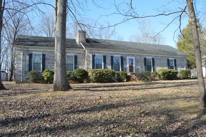 112 Redbud Dr, Dickson, TN 37055